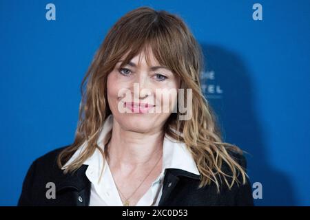 Cabourg, Frankreich. Juni 2024. Christine Paillard nahm am 13. Juni 2024 am Pourquoi Tu Souris Photocall der in Cabourg, Frankreich, Teil. Foto: Aurore Marechal/ABACAPRESS. COM Credit: Abaca Press/Alamy Live News Stockfoto