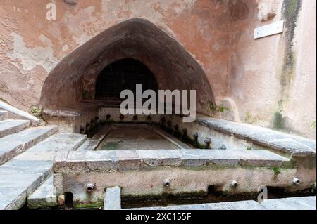 Eine der Attraktionen von Cefalù, Il Lavatoio Medievale, Sizilien, Italieneine der Attraktionen von Cefalù, Il Lavatoio Medievale, Sizilien, Italien Stockfoto