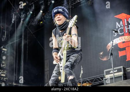 Solvesborg, Schweden. Juni 2024. Die Band Michael Schenker Group gibt ein Live-Konzert während des schwedischen Musikfestivals Sweden Rock Festival 2024 in Solvesborg. Hier ist Gitarrist Michael Schenker live auf der Bühne zu sehen. Stockfoto