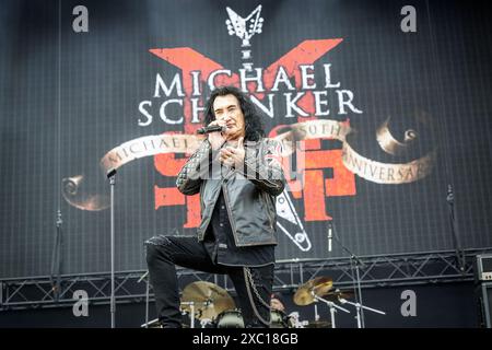 Solvesborg, Schweden. Juni 2024. Die Band Michael Schenker Group gibt ein Live-Konzert während des schwedischen Musikfestivals Sweden Rock Festival 2024 in Solvesborg. Hier ist Sänger Robin McAuley live auf der Bühne zu sehen. Stockfoto