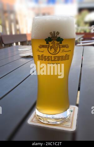 Deutschland, Ehingen - 19. August 2023: Eine der 5 Brauereien der Stadt ist die Rössle-Brauerei. Stockfoto