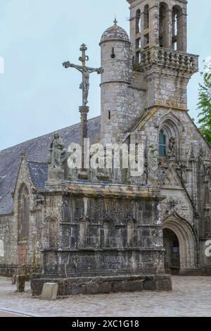 Kalvarienberg Calvaire, Kirche Eglise Notre-Dame-de-Confort de Meilars, Confort-Meilars, Departement Finistere Penn AR Bed, Region Bretagne Breizh, Frankreich *** Calvary Calvaire, Kirche Eglise Notre Dame de Confort de Meilars, Confort Meilars, Departement Finistere Penn AR Bed, Region Bretagne Breizh, Frankreich Stockfoto