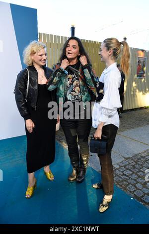 Luisa-Celine Gaffron, Katja von Garniernd und Lea van Acken bei dem FEST DER PRODUKTIONSALLIANZ in Berlin 13.06.2024 *** Luisa Celine Gaffron, Katja von Garniernd und Lea van Acken beim FEST DER PRODUKTIONSALLIANZ in Berlin 13 06 2024 Stockfoto