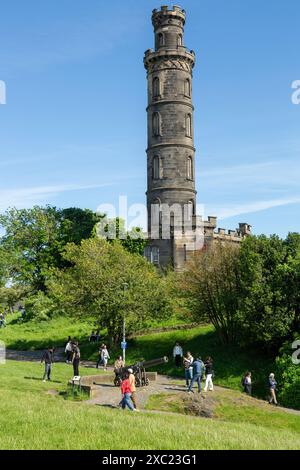 Das Nelson Monument ist ein Gedenkturm zu Ehren von Vizeadmiral Horatio Nelson auf dem Calton Hill in Edinburgh, Schottland Stockfoto