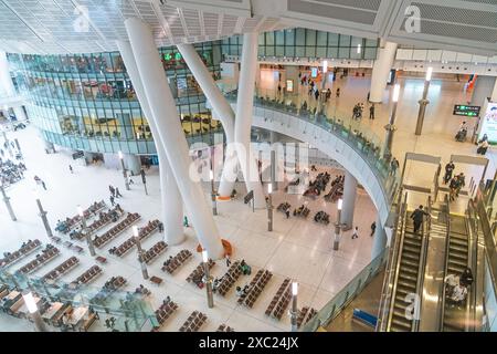 Bahnhof West Kowloon. Der Innenbahnhof ist die Endstation des Hongkonger Abschnitts des Guangzhou, Shenzhen, Hong Kong Express Stockfoto