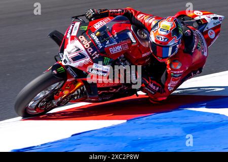 Misano, Italien. Juni 2024. Nicolo Bulega (ITA) Ducati Panigale V4R, Aruba. IT Racing - Ducati während der FIM Superbike World Championship Pirelli Emilia-Romagna Round auf dem Misano World Circuit, Misano Adriatico, Italien am 14. Juni 2024 während der SBK - Pirelli Emilia-Romagna Round, World Superbike - SBK Rennen in Misano, Italien, 14. Juni 2024 Credit: Independent Photo Agency/Alamy Live News Stockfoto