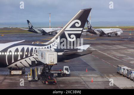 Air New Zealand Boeing 787-9 Dreamliners am Auckland International Airport mit den Logos koru und Farnblatt Stockfoto