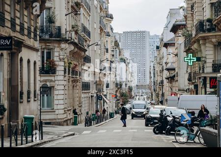 Paris, Frankreich - 26. Mai 2024: Schöner und bürgerlicher 16. Bezirk von Paris Stockfoto