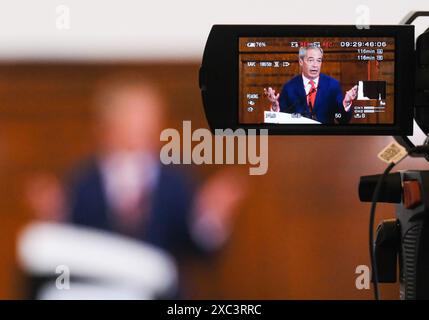 London, Großbritannien. Juni 2024. Reform UK Pressekonferenz: Nigel Farage und Richard Tice sprechen Crossover. Quelle: Matthew Chattle/Alamy Live News Stockfoto