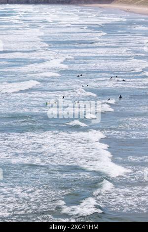 Perranporth Beach, Cornwall, Großbritannien. Juni 2024. Bewölkt und nass am Perranporth Beach, Cornwall. Hinweis: Nidpor/Alamy Live News Stockfoto