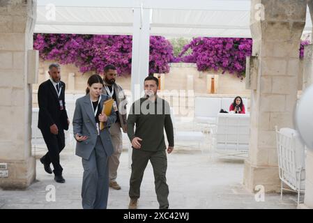 Gipfeltreffen G7, Borgo Egnaza, Italien. Ukrainischer Präsident Wolodymyr Zelenskij (R). 13.06.2024 Borgo Egnaza, Italien. Foto: Aleksy Witwicki/SIPA USA Stockfoto