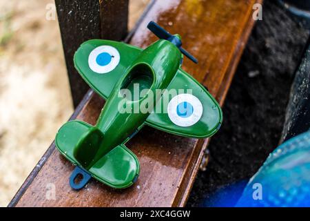 Charkiw, Ukraine, 13. Juni 2024 Aleja Slawy, Militärfriedhof südlich von Charkiw. Hier ruhen Soldaten, die Helden, die die Ukraine verteidigten. Stockfoto