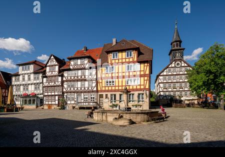 Bad Sooden-Allendorf, Ortsteil Allendorf, am Markt, Häuser 13-10 (von links), rechts das Rathaus Stockfoto
