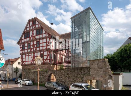 Fritzlar, Hochzeitshaus, heute Museum, 1580-1590, Blick von Nordwesten mit modernem Treppenanbau Stockfoto