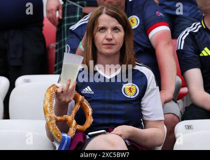 München, Deutschland. Juni 2024. Schottische Fans im Stadion während des UEFA-Europameisterspiels in der Allianz Arena in München. Der Bildnachweis sollte lauten: David Klein/Sportimage Credit: Sportimage Ltd/Alamy Live News Stockfoto