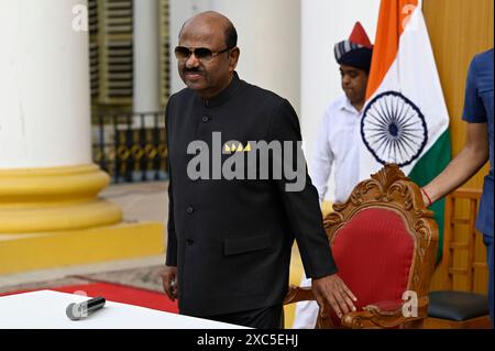 Kalkutta, Indien. Juni 2024. KOLKATA, INDIEN - 14. JUNI: Gouverneur von Westbengalen C V Ananda Bose trifft am 14. Juni 2024 in Kalkutta, Indien, zu einer Pressekonferenz über Gewalt nach der Befragung bei Raj Bhavan ein. (Foto: Samir Jana/Hindustan Times/SIPA USA) Credit: SIPA USA/Alamy Live News Stockfoto