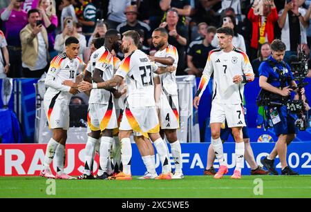 Kai Havertz Deutschland bejubelt sein Tor mit seinen Teamkameraden, UEFA EURO 2024 - Gruppe A, Deutschland gegen Schottland, Fussball Arena München am 14. Juni 2024 in München, Deutschland. Foto von Silas Schueller/DeFodi Images Kai Havertz Deutschland feiert sein Tor mit seinen Teamkollegen UEFA EURO 2024 - Gruppe A, Deutschland gegen Schottland, München Football Arena am 14. Juni 2024 in München. Foto: Silas Schueller/DeFodi Images Defodi-738 738 GERSCO 20240614 279 *** Kai Havertz Deutschland feiert sein Tor mit seinen Teamkollegen UEFA EURO 2024 Gruppe A, Deutschland gegen Schottland, München Football Arena am 14. Juni 2024 in Mu Stockfoto