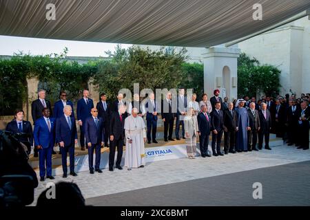 Brindisi, Region Apulien, Italien. Juni 2024. Die Staatsoberhäupter posieren für das Familienfoto beim G7-Gipfel in Italien in Borgo Egizia. (Kreditbild: © Marco Cordone/ZUMA Press Wire) NUR REDAKTIONELLE VERWENDUNG! Nicht für kommerzielle ZWECKE! Stockfoto