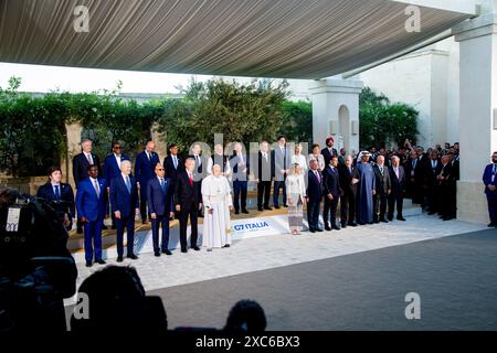 Brindisi, Region Apulien, Italien. Juni 2024. Die Staatsoberhäupter posieren für das Familienfoto beim G7-Gipfel in Italien in Borgo Egizia. (Kreditbild: © Marco Cordone/ZUMA Press Wire) NUR REDAKTIONELLE VERWENDUNG! Nicht für kommerzielle ZWECKE! Stockfoto