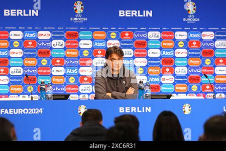 Berlin, Deutschland - 14. Juni 2024: Der kroatische Trainer Zlatko Dalic spricht während einer Pressekonferenz vor dem Gruppenspiel der UEFA EURO 2024 gegen Spanien im Olympiastadion in Berlin Stockfoto