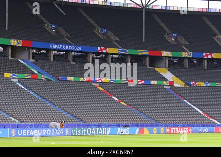 Berlin, Deutschland. Juni 2024. Tribunes des Olympiastadions Berlin während des offenen Trainings der kroatischen Fußballnationalmannschaft vor dem Spiel der UEFA EURO 2024 gegen Spanien. Quelle: Oleksandr Prykhodko/Alamy Live News Stockfoto