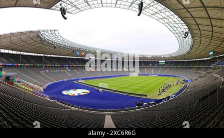 Berlin, Deutschland. Juni 2024. Panoramablick auf das Olympiastadion Berlin während des offenen Trainings der kroatischen Fußballnationalmannschaft vor dem Spiel der UEFA EURO 2024 gegen Spanien. Quelle: Oleksandr Prykhodko/Alamy Live News Stockfoto