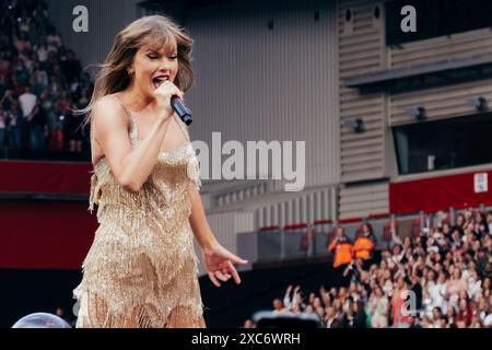 Liverpool, Großbritannien. Juni 2024. Taylor Swift tritt während der Eras Tour im Fußballstadion von Anfield auf. Foto: Thomas Jackson/Alamy Live News Stockfoto