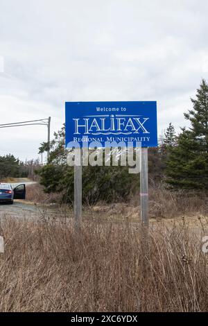 Willkommen im Schild für die regionale Gemeinde Halifax am Highway 7 in Ecum Secum, Nova Scotia, Kanada Stockfoto