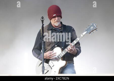 Adenau, 7. Juni 2024: Josh Homme aus Queens of the Stone Age spielt im Rock am Ring. Das Festival findet auf der Nürburgring-Rennstrecke statt Stockfoto