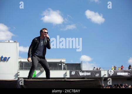 Sebastian Madsen, Sänger der Band Madsen beim Rock am Ring Festival auf der Nürburgring Rennstrecke bei Adenau am 06/2024 Stockfoto