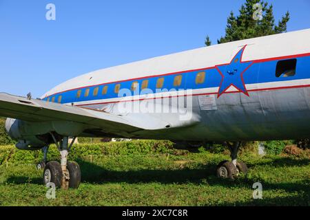 Historische Lockheed Super Constellation Flugzeuge aus den 1950er Jahren, Wahrzeichen der Diskothek Le Moulin in der Nähe von Douarnenez, Finistere Penn AR Bed Stockfoto