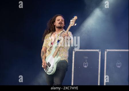 Donington, Großbritannien. Juni 2024. Black Stone Cherry gibt eine energiegeladene Vorstellung beim Download Festival. Cristina Massei/Alamy Live News Stockfoto