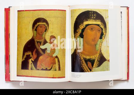 Malerei und Miniatur Moskaus von der Mitte des 15. Bis Anfang des 16. Jahrhunderts von Popow, erstmals 1975 in der UdSSR veröffentlicht. Stockfoto