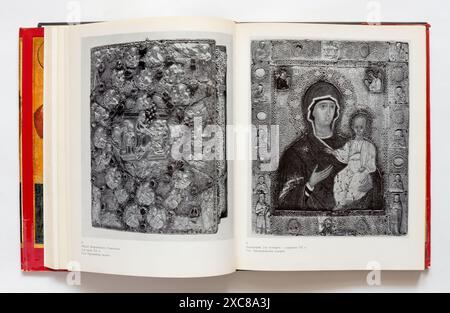 Malerei und Miniatur Moskaus von der Mitte des 15. Bis Anfang des 16. Jahrhunderts von Popow, erstmals 1975 in der UdSSR veröffentlicht. Stockfoto