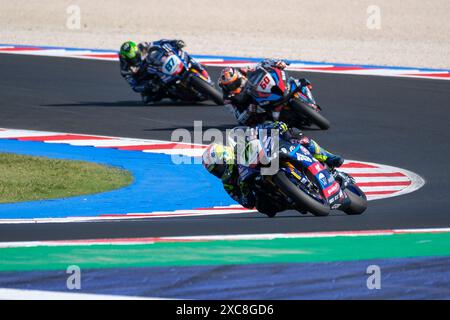 Misano Adriatico, Italien. Juni 2024. (77) Dominique Aegerter aus der Schweiz vom GYTR GRT Yamaha WorldSBK Team fährt Yamaha YZF R1 in Aktion während der FIM Motul Superbike World Championship - Free Training Session der Emilia Romagna Round auf dem Marco Simoncelli World Circuit in Misano Adriatico am 15. Juni 2024 in Misano Adriatico, Rimini, Italien. Quelle: Unabhängige Fotoagentur/Alamy Live News Stockfoto