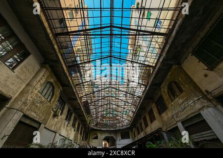 Palermo, Italien - 30. August 2023: Die Galleria delle Vittorie wurde von Paolo Bonci entworfen und 1935 als Einkaufszentrum eröffnet. Stockfoto