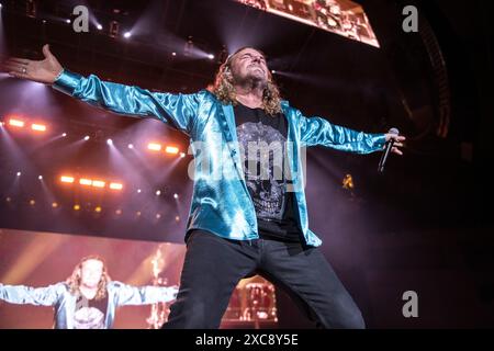 Maná Auftritt im Palau Sant Jordi, Barcelona 09. Juni 2024. Fotograf: Ale Espaliat Stockfoto