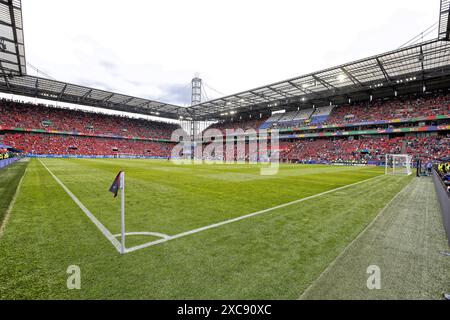 Köln, Deutschland. Juni 2024. KÖLN, RheinEnergie Stadion, 15.06.2024, Fußball-Europameisterschaft Euro2024, Gruppenspiel Nr. 2 zwischen Ungarn und der Schweiz. Stadionübersicht Credit: Pro Shots/Alamy Live News Stockfoto