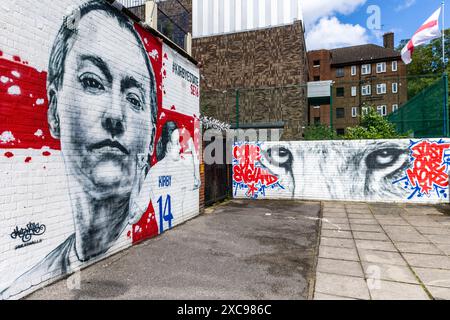 Ein Wandbild der englischen Frauenspielerin Fran Kirby im Kirby Estate, London. England beginnt morgen mit dem Kampf gegen Serbien in Gelsenkirchen mit der UEFA Euro 2024-Kampagne. Bilddatum: Samstag, 15. Juni 2024. Stockfoto