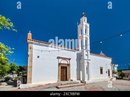 Kirche Agia Triada (Heilige Dreifaltigkeit), venezianischer Stil, im Dorf Lithines, Thrypti Gebirge, Ostkreta, Griechenland Stockfoto