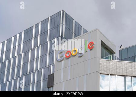 Google Waterloo Bürogebäude in Breithaupt St in Kitchener, Ontario, Kanada, am 28. Oktober 2023. Stockfoto