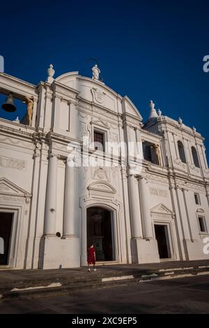 Kathedrale von Leon, UNESCO-Weltkulturerbe, erbaut im 18. Jahrhundert im spanischen barocken Kolonialstil, Leon, Nicaragua Stockfoto