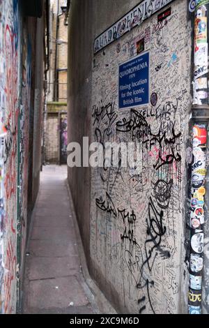 Die Quadrophenia Alley befindet sich in der East Street Brighton und ist einer der Filmschauplätze, die 1979 im Kultfilm Quadrophenia bekannt waren. Stockfoto