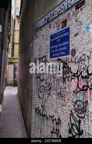 Die Quadrophenia Alley befindet sich in der East Street Brighton und ist einer der Filmschauplätze, die 1979 im Kultfilm Quadrophenia bekannt waren. Stockfoto