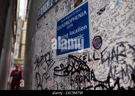 Die Quadrophenia Alley befindet sich in der East Street Brighton und ist einer der Filmschauplätze, die 1979 im Kultfilm Quadrophenia bekannt waren. Stockfoto