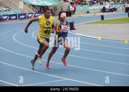 Paris, Frankreich, Freitag, 14. juni 2024, Handisport Paris Open 2024, Salcedo Rodriguez, 400m T11-Finale der Frauen. Credit Francois Loock / Alamy Live News Stockfoto