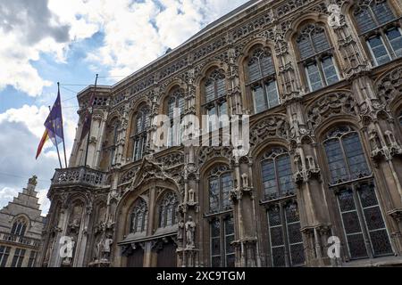 Gent, Belgien; Juni 2024. Architektur des Stadtzentrums von Gent. Gent ist eine mittelalterliche Stadt und ein Touristenziel in Belgien. Stockfoto