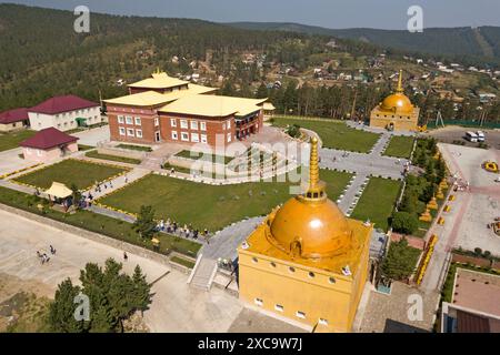 Luftaufnahme des Datsan Rinpoche Bagsha in Ulan-Ude, Hauptstadt der Republik Burjatien in Russland. Stockfoto
