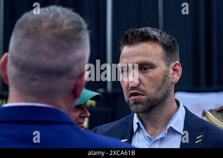 Detroit, Michigan, USA. Juni 2024. Jack Posobiec, am Samstag, den 15. Juni, auf der Wendepunkt USA „People's Convention“ in Detroit, Michigan, 2024. (Kreditbild: © Dominic Gwinn/ZUMA Press Wire) NUR REDAKTIONELLE VERWENDUNG! Nicht für kommerzielle ZWECKE! Quelle: ZUMA Press, Inc./Alamy Live News Stockfoto