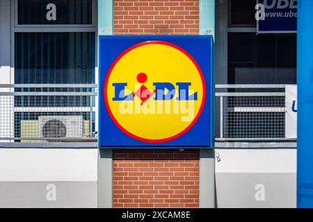 Wałbrzych, Polen - 06.15.2024: Lidl Stiftung Co. KG – deutsche Rabattkette Stockfoto